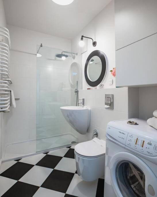 Central Warsaw Apartment - Great Location - City View- Slominskiego Екстериор снимка